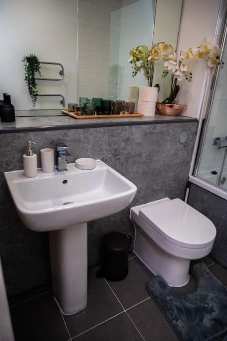 2 Bed Apt In Leeds City Centre Exteriör bild